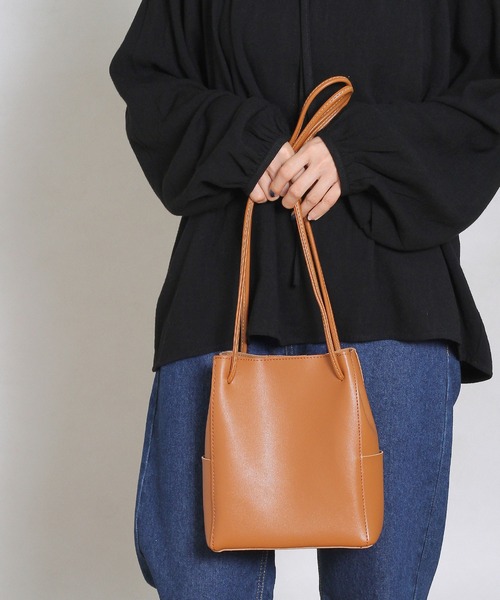 Crisp yours（クリスプユアーズ）の「【WEB限定】ポーチセットスクエアバッグ（ショルダーバッグ・レディース・ブラック/ベージュ/ブラウン・FREE）」の11枚目の写真