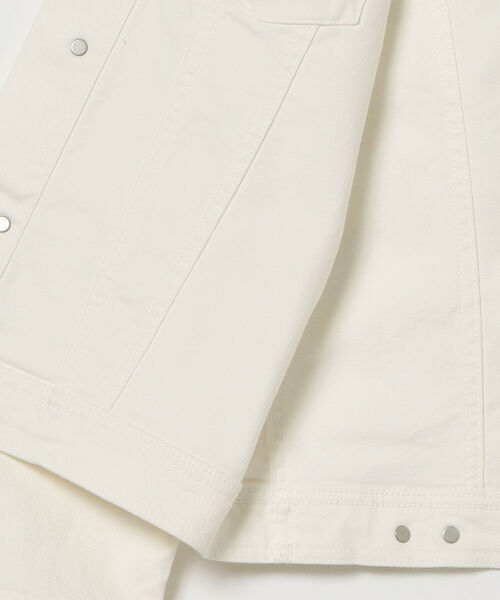 BRILLA per il gusto（ブリッラペルイルグースト）の「YCHAI / ホワイト デニムジャケット（デニムジャケット・メンズ・ホワイト・44/46/48）」の3枚目の写真