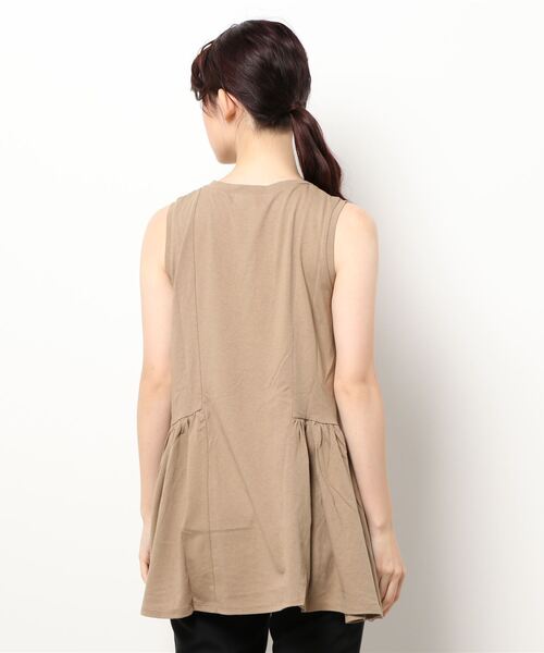 TRUNC（トランクエイティーエイト）の「Flare Cut Peplum Tops（Tシャツ/カットソー・レディース・オフホワイト/ブラック/ベージュ・FREE）」の20枚目の写真