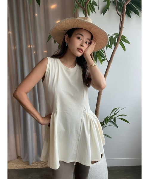 TRUNC（トランクエイティーエイト）の「Flare Cut Peplum Tops（Tシャツ/カットソー・レディース・オフホワイト/ブラック/ベージュ・FREE）」の4枚目の写真