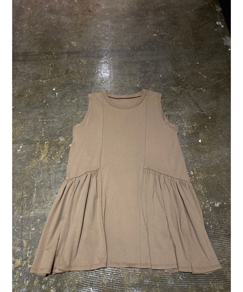 TRUNC（トランクエイティーエイト）の「Flare Cut Peplum Tops（Tシャツ/カットソー・レディース・オフホワイト/ブラック/ベージュ・FREE）」の8枚目の写真