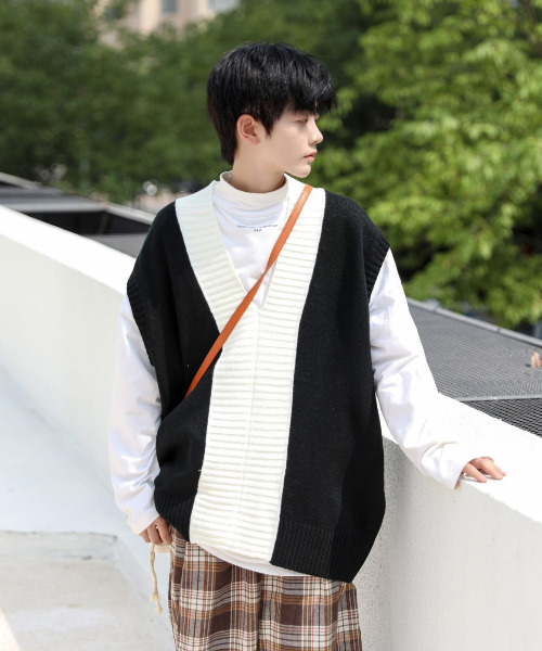 neos（ネオス）の「【neos -addictive design-】ルーズシルエット バイカラー Vネック チルデン ニット ベスト（ベスト・メンズ・ブルー/ベージュ/ブラック・MEDIUM/X-LARGE/LARGE）」の9枚目の写真