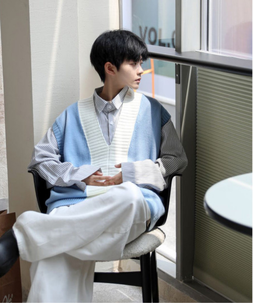 neos（ネオス）の「【neos -addictive design-】ルーズシルエット バイカラー Vネック チルデン ニット ベスト（ベスト・メンズ・ブルー/ベージュ/ブラック・MEDIUM/X-LARGE/LARGE）」の15枚目の写真