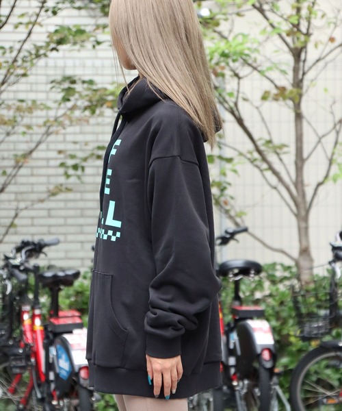 VANS(バンズ)の「VANS/ヴァンズ M VANS OTW Hoodie Sweat パーカー フロントロゴ フーディー(パーカー・メンズ・ブラック/ベージュ/グレー・M/L/XL)」の19枚目の写真