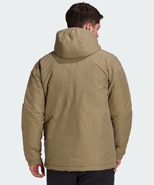 adidas（アディダス）の「アディカラー パデッド アウトドア