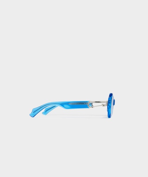 AMBUSH（アンブッシュ）の「GENTLE MONSTER x AMBUSH CARABINER 2（サングラス・メンズ・ブラック/ライトブルー・FREE）」の5枚目の写真