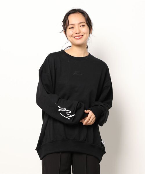 FILA(フィラ)の「【FILA/フィラ】裏毛袖ロゴプリントスウェットクルートレーナー(スウェット・レディース・ホワイト/ブラック/ライトブラウン・MEDIUM/LARGE)」の2枚目の写真