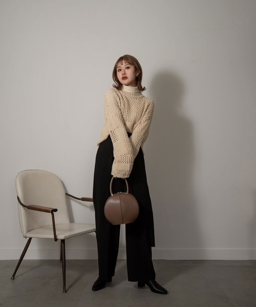 Amiur（エミレ）の「crew neck low gauge knit（ニット/セーター・レディース・ベージュ/アイボリー・FREE）」の13枚目の写真