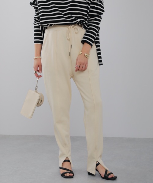 ap retro(アプレトロ)の「【apretro】スウェットジョガーパンツ / スリットジョガーパンツ/ジョグパンツ(スウェットパンツ・レディース・アイボリー/オートミール/ブラック/グレイッシュベージュ・FREE)」の6枚目の写真
