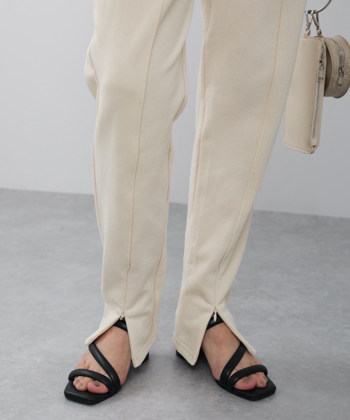 ap retro(アプレトロ)の「【apretro】スウェットジョガーパンツ / スリットジョガーパンツ/ジョグパンツ(スウェットパンツ・レディース・アイボリー/オートミール/ブラック/グレイッシュベージュ・FREE)」の11枚目の写真