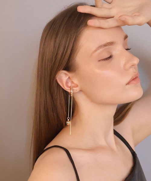 CEMONEMO(セモネモ)の「メタルボール ドロップ チェーン ロング イヤーカフ(イヤーカフ・レディース・シルバー/ゴールド・FREE)」の8枚目の写真