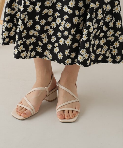 frames RAY CASSIN（フレームスレイカズン）の「スクエアトゥスムースサンダル（サンダル・レディース・ベージュ/ブラック/グリーン・X-LARGE/LARGE/SMALL/MEDIUM）」の14枚目の写真