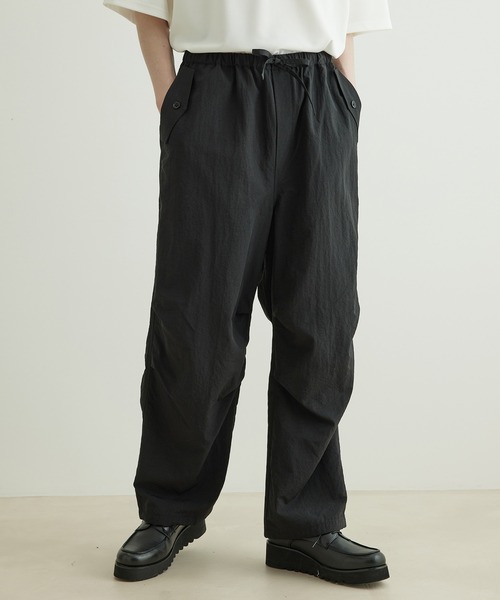 JUNRED（ジュンレッド）の「【トレンド・シャカパン】ニータックパラシュートパンツ（カーゴパンツ・メンズ・ブラック/カーキ・S/M/L）」の10枚目の写真