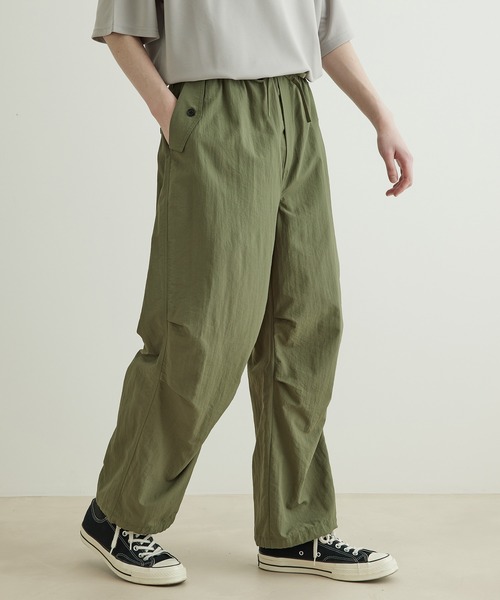JUNRED（ジュンレッド）の「【トレンド・シャカパン】ニータックパラシュートパンツ（カーゴパンツ・メンズ・ブラック/カーキ・S/M/L）」の6枚目の写真