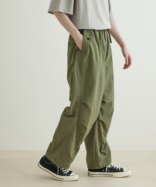 JUNRED（ジュンレッド）の「【トレンド・シャカパン】ニータックパラシュートパンツ（カーゴパンツ・メンズ・ブラック/カーキ・S/M/L）」の8枚目の写真