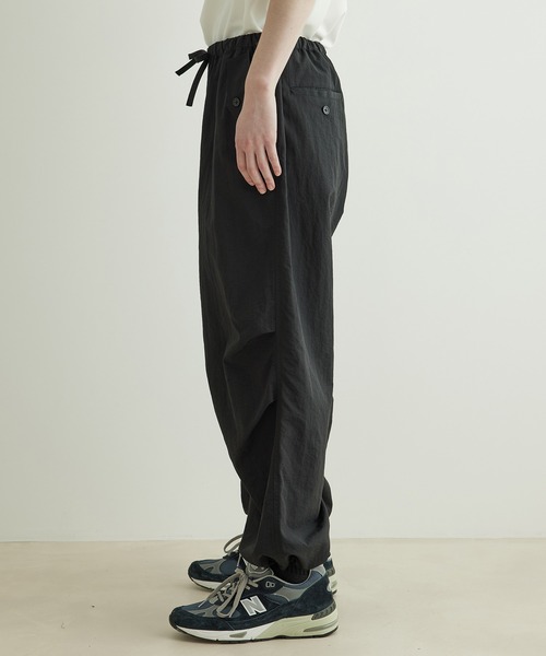 JUNRED（ジュンレッド）の「【トレンド・シャカパン】ニータックパラシュートパンツ（カーゴパンツ・メンズ・ブラック/カーキ・S/M/L）」の11枚目の写真