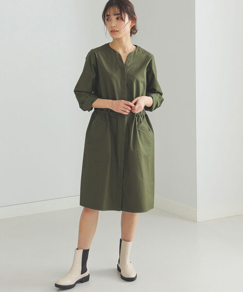 BEAMS HEART（ビームスハート）の「BEAMS HEART / ノーカラー ドロスト ワンピース（ワンピース・レディース・ベージュ/オリーブ/ネイビー/ホワイト系その他5・FREE）」の9枚目の写真