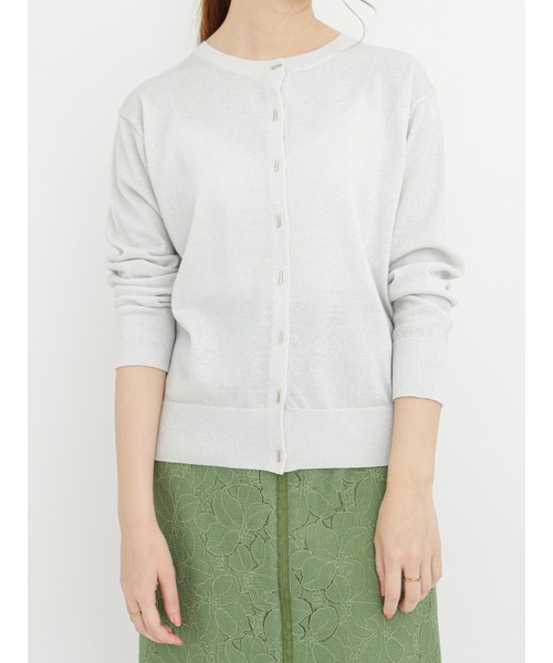 Te chichi（テチチ）の「Tバーボタンクルーネックカーディガン（カーディガン/ボレロ・レディース・ブラック/オフホワイト/シルバー/ブルー・ﾌﾘ-）」の4枚目の写真