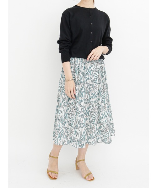 Te chichi（テチチ）の「Tバーボタンクルーネックカーディガン（カーディガン/ボレロ・レディース・ブラック/オフホワイト/シルバー/ブルー・ﾌﾘ-）」の16枚目の写真