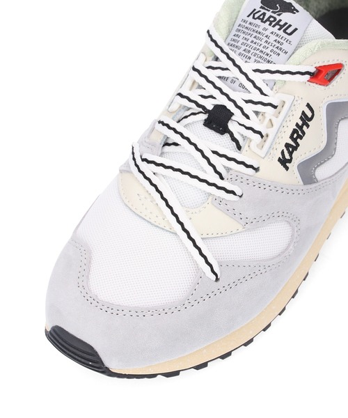 ADAM ET ROPE'（アダムエロペ）の「【KARHU】Synchron Classic（スニーカー・レディース・ホワイト系その他・35/37/39）」の2枚目の写真