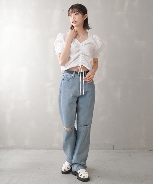 SPINNS（スピンズ）の「ショート丈 ドロストシャーリングブラウス（シャツ/ブラウス・レディース・ホワイト/ブラック/ホワイト×ブラック/ブラック×ホワイト/ブルー系その他・ONESIZE）」の20枚目の写真