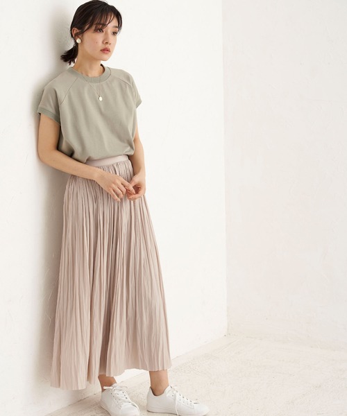 BELLUNA PLUS(ベルーナ)の「汗ジミ対策ハイネック切替デザインプルオーバー(Tシャツ/カットソー・レディース・ブラック/オリーブ/グレイッシュベージュ/チャコール・MEDIUM/LARGE/X-LARGE)」の11枚目の写真