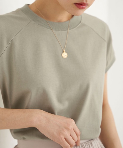BELLUNA PLUS(ベルーナ)の「汗ジミ対策ハイネック切替デザインプルオーバー(Tシャツ/カットソー・レディース・ブラック/オリーブ/グレイッシュベージュ/チャコール・MEDIUM/LARGE/X-LARGE)」の15枚目の写真