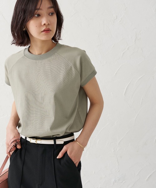 BELLUNA PLUS(ベルーナ)の「汗ジミ対策ハイネック切替デザインプルオーバー(Tシャツ/カットソー・レディース・ブラック/オリーブ/グレイッシュベージュ/チャコール・MEDIUM/LARGE/X-LARGE)」の18枚目の写真