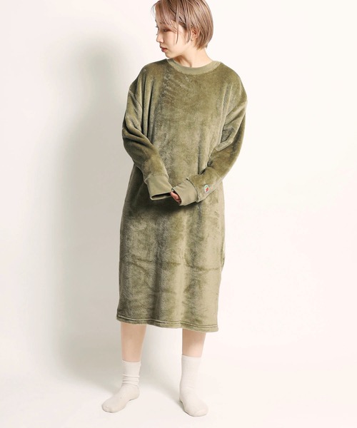 FRUIT OF THE LOOM（フルーツオブザルーム）の「FRUIT OF THE LOOM/フルーツオブザルーム ボアUネックワンピース 長袖ワンピース（ワンピース・レディース・ベージュ/カーキ/ブラック・S/M/L）」の20枚目の写真