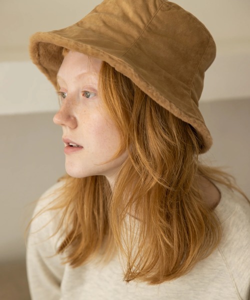 koe（コエ）の「フェイクスエードｘファーハット*（ハット・レディース・キャメル/ブラック/ライトベージュ・FREE）」の3枚目の写真