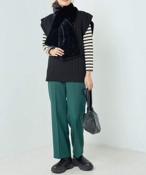 OMNES（オムネス）の「フェイクエコファーマフラー（マフラー・レディース・ブラウン/ブラック/ブルー系その他/グレイッシュベージュ/チャコール/アイボリー・FREE）」の15枚目の写真