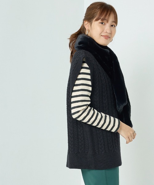 OMNES（オムネス）の「フェイクエコファーマフラー（マフラー・レディース・ブラウン/ブラック/ブルー系その他/グレイッシュベージュ/チャコール/アイボリー・FREE）」の16枚目の写真