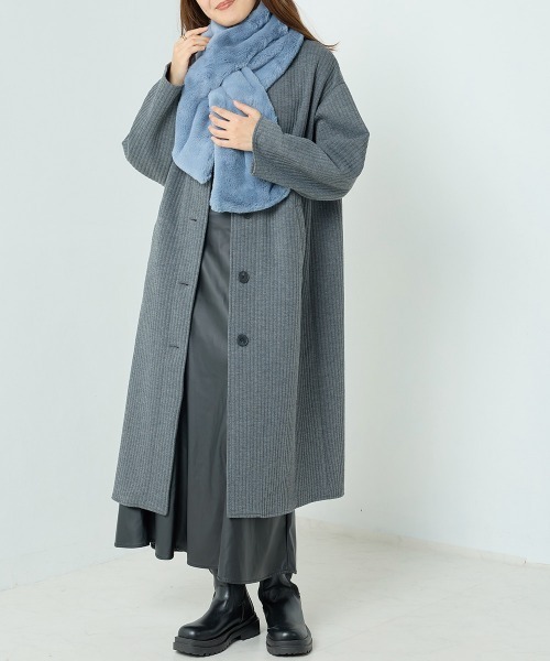 OMNES（オムネス）の「フェイクエコファーマフラー（マフラー・レディース・ブラウン/ブラック/ブルー系その他/グレイッシュベージュ/チャコール/アイボリー・FREE）」の9枚目の写真