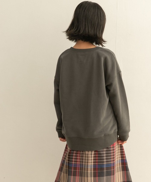 URBAN RESEARCH DOORS（アーバンリサーチドアーズ）の「裏起毛クルーネックスウェット(KIDS)（スウェット・キッズ・チャコールグレー/イエロー・120/135/150/105）」の17枚目の写真