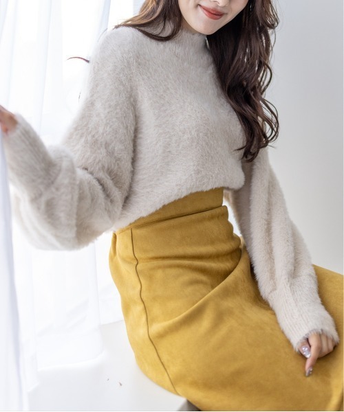 clear（クリア）の「フェザーハイネックニットトップス（ニット/セーター・レディース・アイボリー/ブラック/ブルー/ラベンダー/ベージュ/イエロー/グリーン・F）」の3枚目の写真