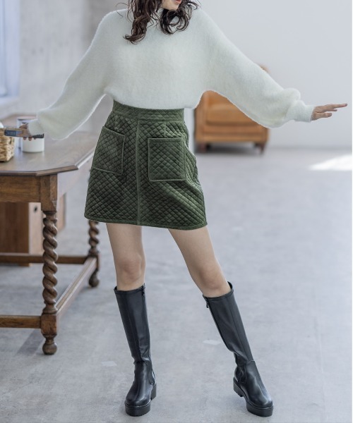 clear（クリア）の「フェザーハイネックニットトップス（ニット/セーター・レディース・アイボリー/ブラック/ブルー/ラベンダー/ベージュ/イエロー/グリーン・F）」の9枚目の写真