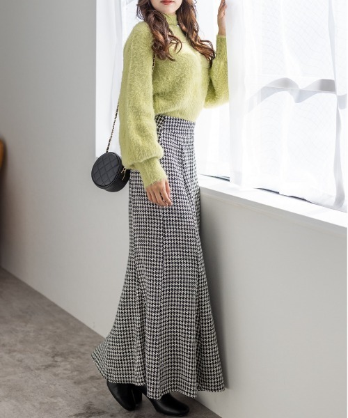 clear（クリア）の「フェザーハイネックニットトップス（ニット/セーター・レディース・アイボリー/ブラック/ブルー/ラベンダー/ベージュ/イエロー/グリーン・F）」の15枚目の写真