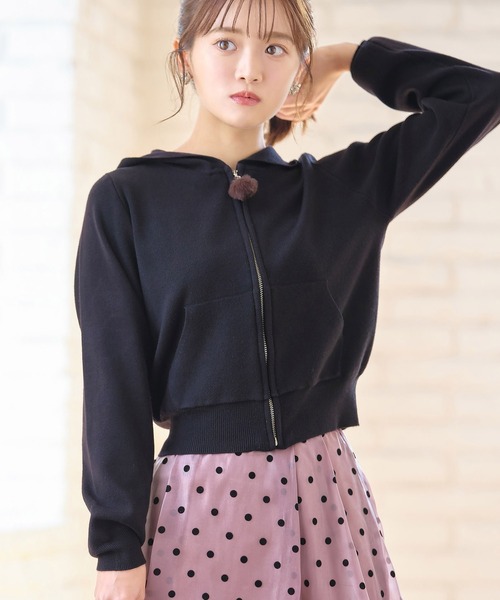 tocco closet(トッコ クローゼット)の「ポケット付きファーチャームジップニットパーカー(パーカー・レディース・ブラック/オフホワイト/ピンク系その他・M)」の2枚目の写真