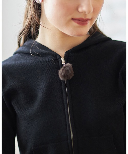 tocco closet(トッコ クローゼット)の「ポケット付きファーチャームジップニットパーカー(パーカー・レディース・ブラック/オフホワイト/ピンク系その他・M)」の10枚目の写真