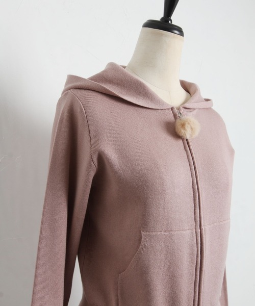 tocco closet(トッコ クローゼット)の「ポケット付きファーチャームジップニットパーカー(パーカー・レディース・ブラック/オフホワイト/ピンク系その他・M)」の13枚目の写真