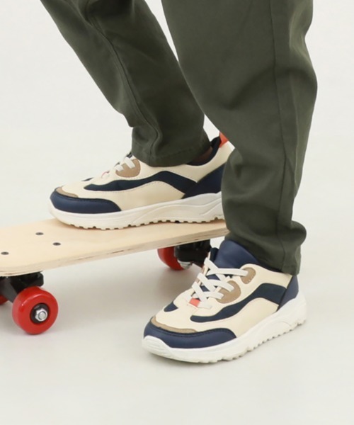 devirock（デビロック）の「撥水 ボリュームスニーカー（スニーカー・キッズ・ネイビー/ピンク/ブラック/シルバー・17.0cm/18.0cm/19.0cm/20.0cm/21.0cm/22.0cm/23.0cm）」の3枚目の写真