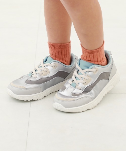 devirock（デビロック）の「撥水 ボリュームスニーカー（スニーカー・キッズ・ネイビー/ピンク/ブラック/シルバー・17.0cm/18.0cm/19.0cm/20.0cm/21.0cm/22.0cm/23.0cm）」の4枚目の写真