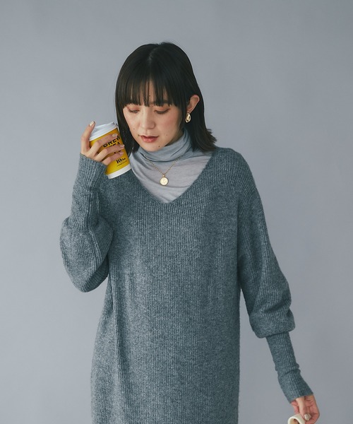 RIVE DROITE(リヴドロワ)の「モヘア風の表情のある素材が魅力/ボリュームスリーブニットワンピース(ワンピース・レディース・サックスブルー/チャコールグレー・FREE)」の17枚目の写真