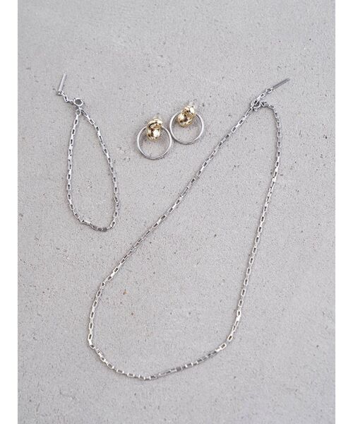 ELENDEEK（エレンディーク）の「スクエアチェーンネックレス（ネックレス・レディース・シルバー/ゴールド・FREE）」の4枚目の写真