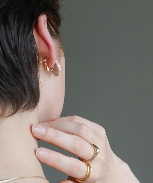 select MOCA（セレクトモカ）の「アシンメトリークリアイヤリング（イヤリング・レディース・ベージュ/アイボリー/クリア・FREE）」の15枚目の写真