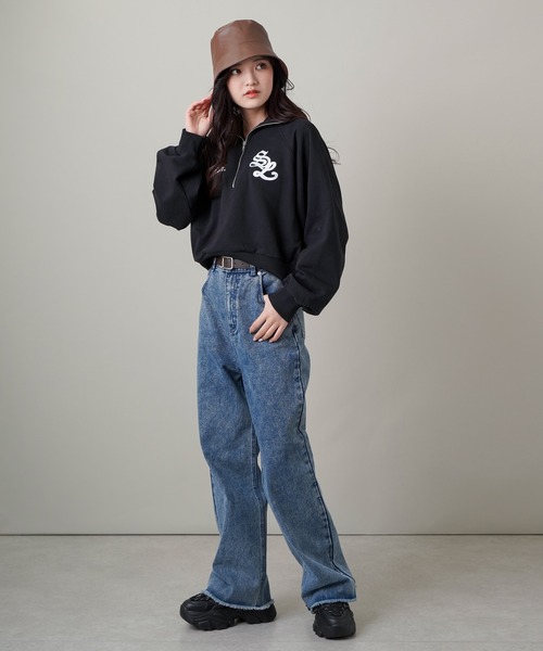 SPINNS（スピンズ）の「【5色展開】ワイドデニムパンツ　ボリュームデニム（デニムパンツ・レディース・ブラック/ブラック系その他/グレー系その他/ブルー系その他/ブルー・S/M）」の9枚目の写真