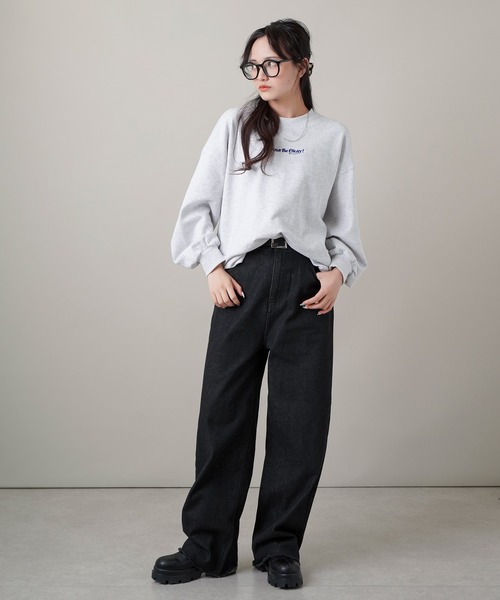 SPINNS（スピンズ）の「【5色展開】ワイドデニムパンツ　ボリュームデニム（デニムパンツ・レディース・ブラック/ブラック系その他/グレー系その他/ブルー系その他/ブルー・S/M）」の16枚目の写真