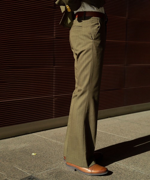 INTERPLAY(インタープレイ)の「【INTERPLAY x TAKERU】ストライプ セミ フレア パンツ(スラックス・メンズ・ダークグリーン/マスタード・SMALL/MEDIUM/LARGE)」の7枚目の写真
