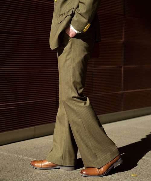 INTERPLAY(インタープレイ)の「【INTERPLAY x TAKERU】ストライプ セミ フレア パンツ(スラックス・メンズ・ダークグリーン/マスタード・SMALL/MEDIUM/LARGE)」の9枚目の写真