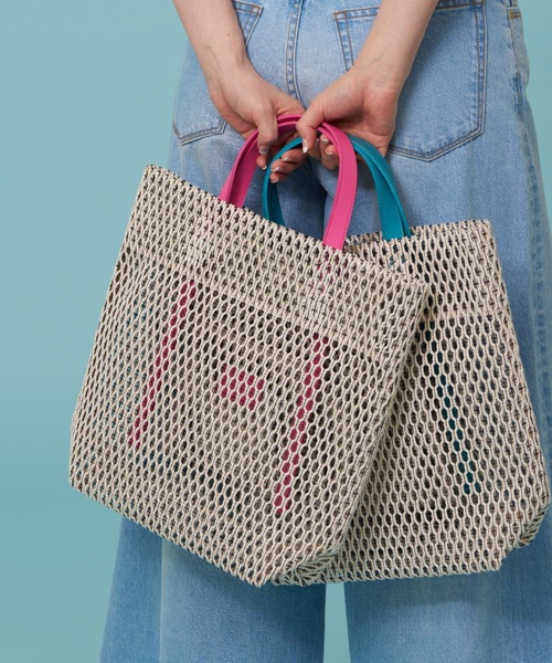 allureville(アルアバイル)の「【MARY AL TERNA(メアリーオルターナ)】GAP TOTE / ハンドトートバッグ(トートバッグ・レディース・ブルー系その他/ピンク・2)」の2枚目の写真